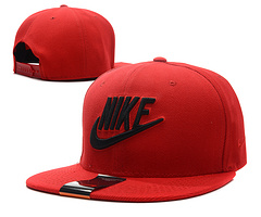 Nike Gorra [Ref. 24]